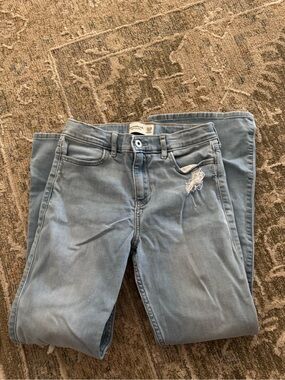 abercrombie kids light blue distressed jeans